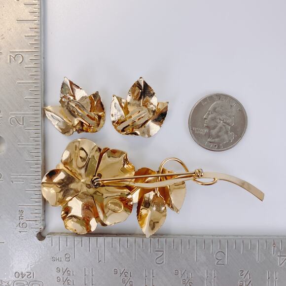 Signed Primex Mid Century Gold Tone Floral Brooch Earrings Set Leaf Flower - Picture 10 of 15